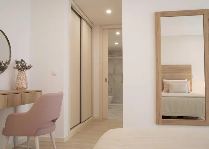 Nina Da - By Sch * Nazaré