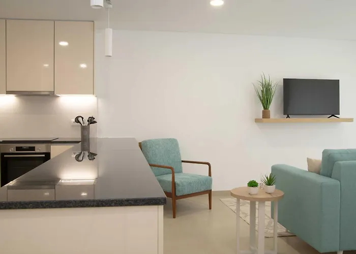 Nina Da - By Sch Appartamento *